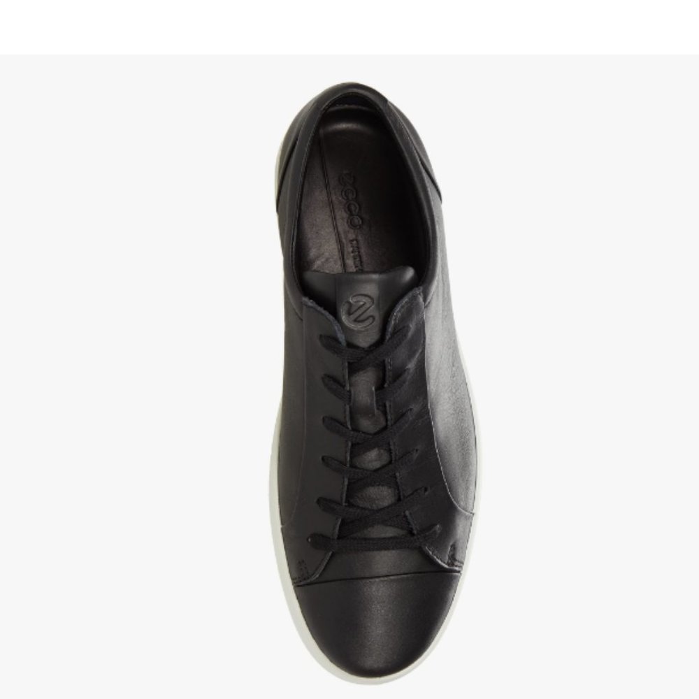 Ecco Sneakers